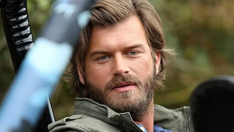 Kıvanç Tatlıtuğ ve oğlu Kurt Efe sporda! O anları Başak Dizer yayınladı