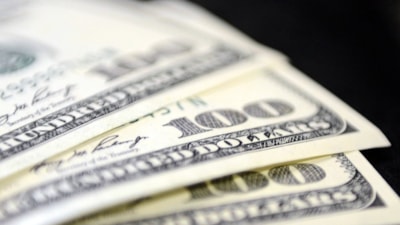 Özel sektörün yurt dışından sağladığı kredi borcu, 3,2 milyar dolar azaldı