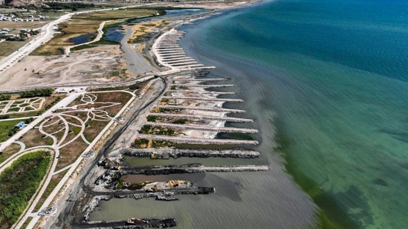 Van Gölü'nde dip temizliği: 1 milyon 200 bin metreküp çamur çıkarıldı