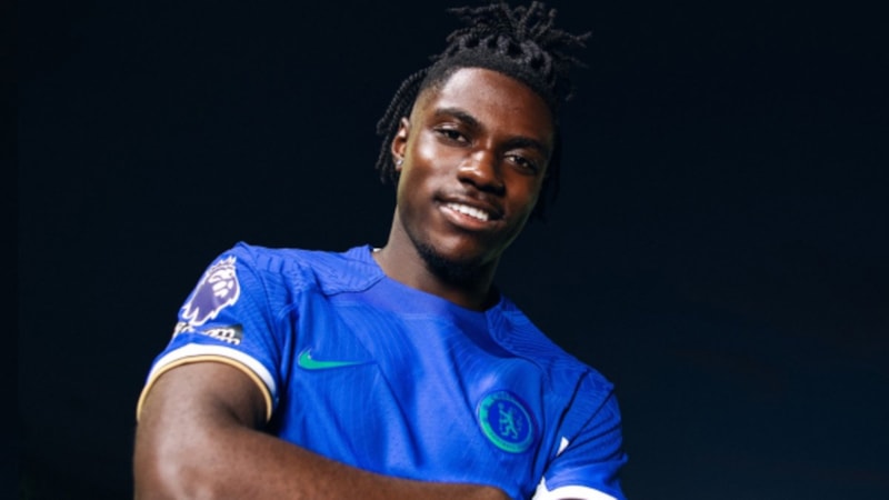 Chelsea, Romeo Lavia ile 7 yıllık sözleşme imzaladı