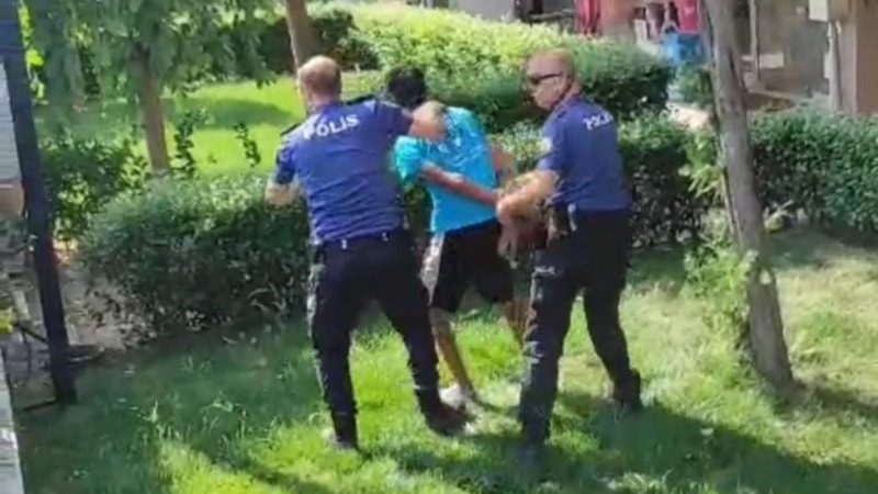 Bursa'da madde bağımlısı genç evini ateşe verdi