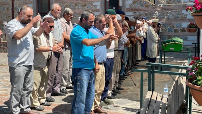 İstanbul'da taksiciyle kavgasında hayatını kaybeden Faslı adam İznik'te defnedildi