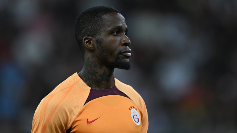 Galatasaray'da Trabzonspor maçı öncesi Wilfried Zaha, sakatlandı