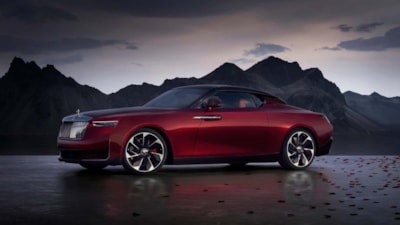 Sadece 4 adet üretilecek: Eşsiz tasarımıyla Rolls-Royce La Rose Noire tanıtıldı