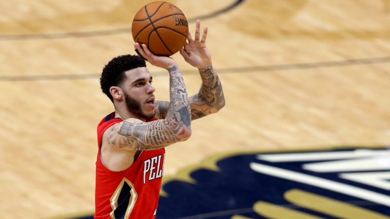 Lonzo önümüzdeki sezon oynamayacağını doğruladı