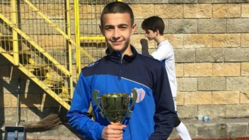 Genç sol bek Tarık Emirhan Çetintaş, Sakaryaspor ile anlaştı