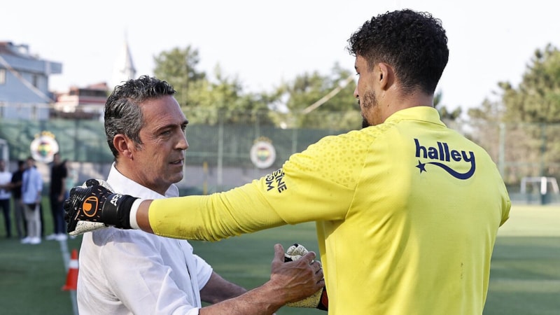 Manchester United taraftarı çıldırdı: Altay Bayındır 6 milyon euro etmez