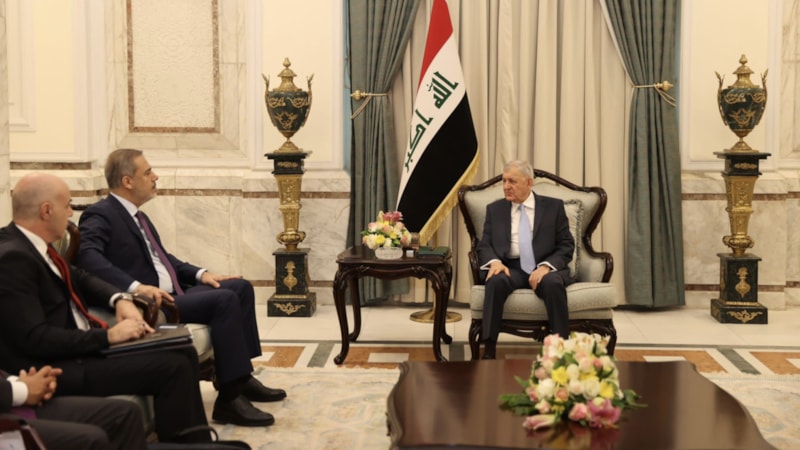 Dışişleri Bakanı Hakan Fidan, Irak Cumhurbaşkanı'yla görüştü