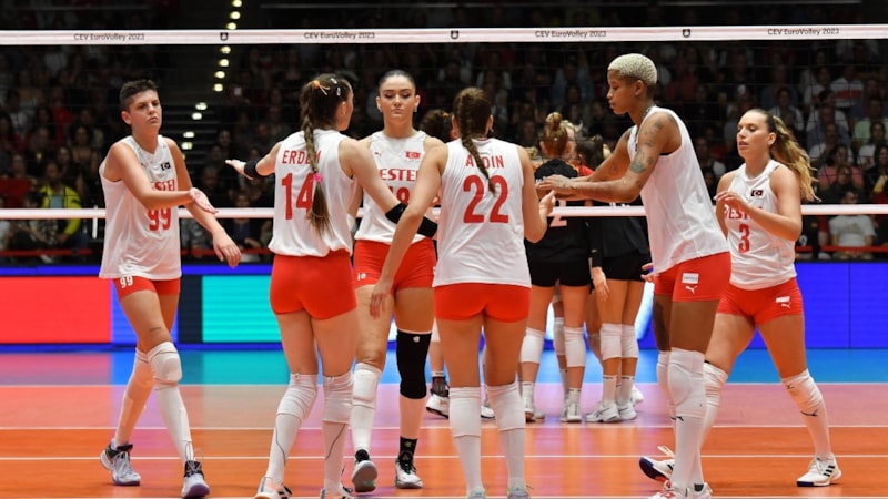 Filenin Sultanları, Almanya'yı 3-0'la geçti