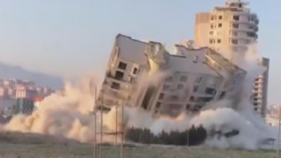 Hatay'da 16 katlı rezidans dinamit patlatılarak yıkıldı