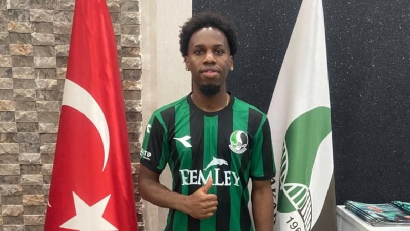 Sakaryaspor, Nsana Simon'la sözleşme imzaladı