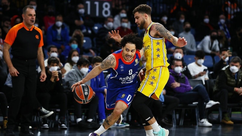 TBF, A Milli Takım'da oynamayı reddeden Larkin ve Wilbekin'e ceza verdi