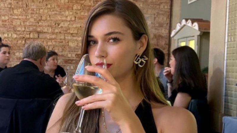 Afra Saraçoğlu'nun sosyal medya kazancı şaşırttı