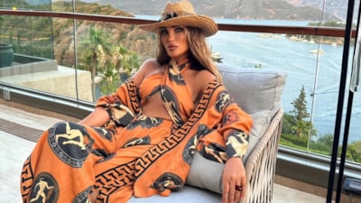 Seren Serengil'den sokak köpeği savunması: Korkan insan tedavi olsun