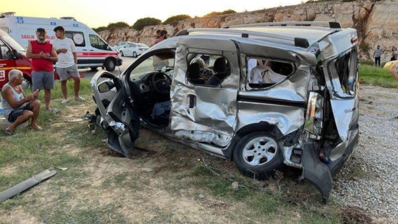 Aydın'daki trafik kazasında 10 yaşındaki çocuk hayatını kaybetti