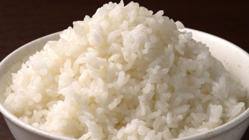 Kaynanalar tam not veriyor! Artan pilavı köfteye çevirin, alkışları toplayın...