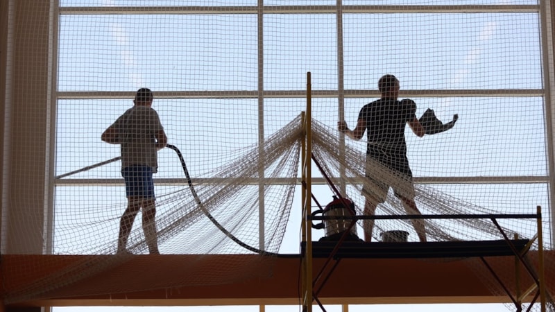 Rusya'da okullarda yeni dönem başlamadan güvenlik tedbirleri alındı