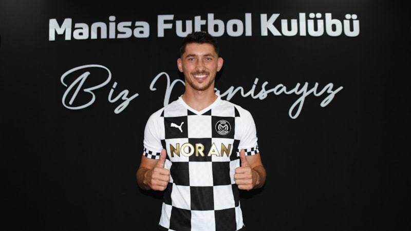 İstanbulspor, Jetmir Topalli'nin Manisa FK'ya kiralandığını duyurdu