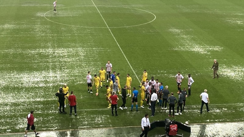 Samsunspor - İstanbulspor maçı yoğun yağış nedeniyle ertelendi