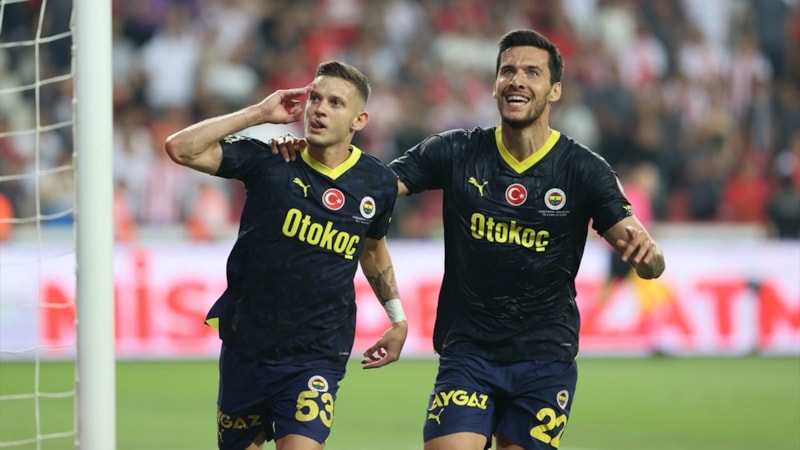 Ankaragücü - Fenerbahçe maçının ilk 11'leri