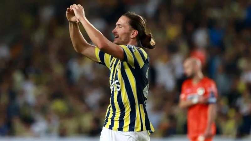 Crespo valizini topladı! Fenerbahçe en büyük rakibine önerdi! Yılın bomba transferi...