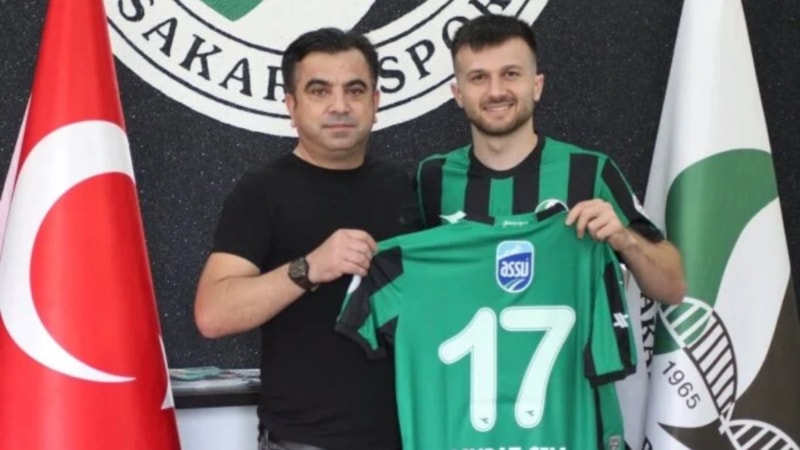 Sakaryaspor, Murat Cem Akpınar'ı kadrosuna kattı