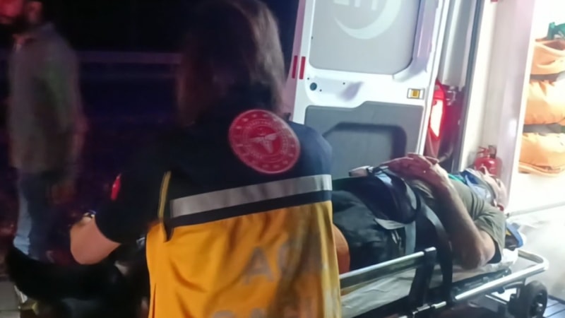 Kocaeli'de yolun karşısına geçen şahsa halk otobüsü çarptı