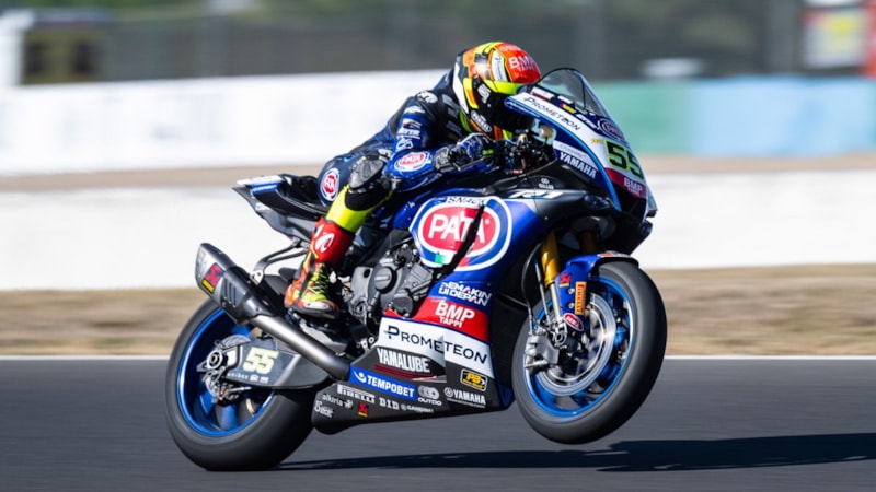 Toprak Razgatlıoğlu, Fransa'daki ilk yarışı lider bitirdi