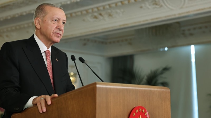 Cumhurbaşkanı Erdoğan'dan yeni eğitim yılı mesajı: Tüm evlatlarımızı gözlerinden öpüyorum