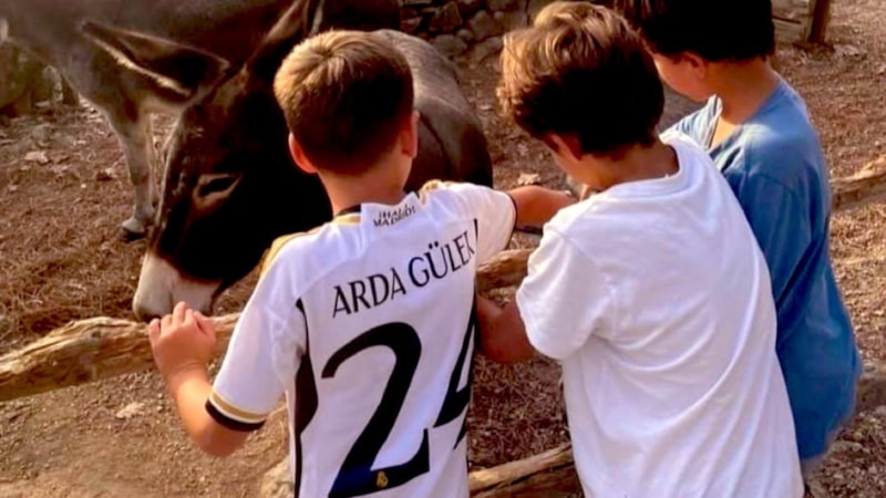 Carlo Ancelotti'nin torunu Arda Güler forması giydi