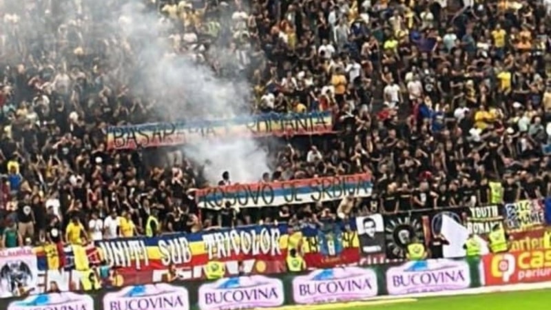 Romanya - Kosova maçına damga vuran pankart: Kosova, Sırbistan'dır