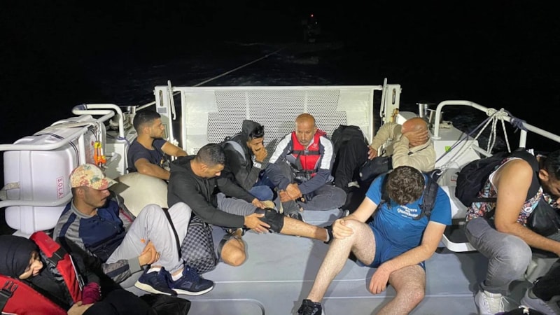 Bodrum’da 44 kaçak göçmen kurtarıldı