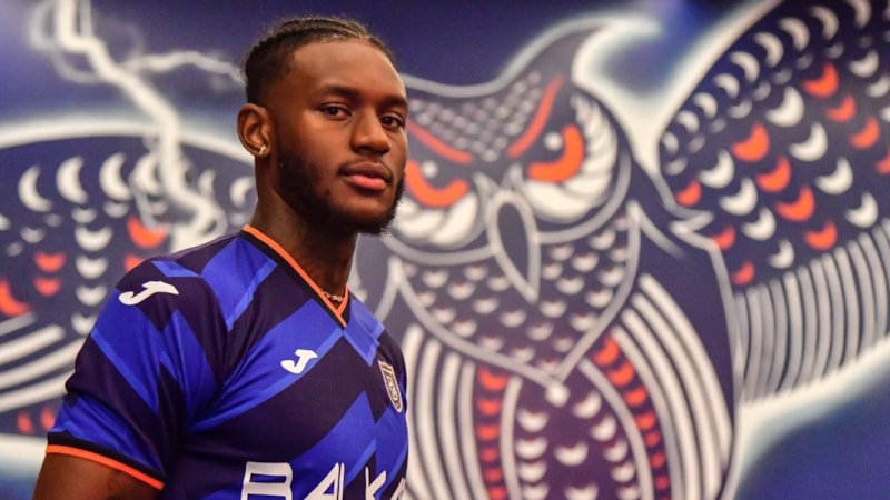 Başakşehir, 1.97 boyundaki İngiliz stoperi transfer etti