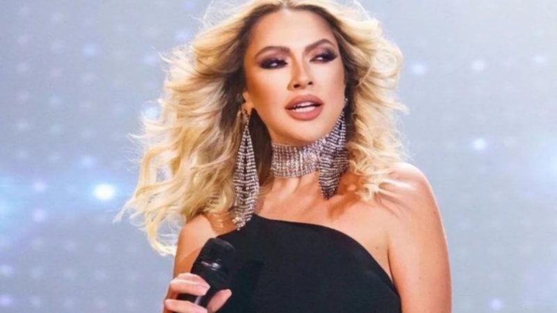 Hadise hayranını sahneye çıkardığı o anları paylaştı