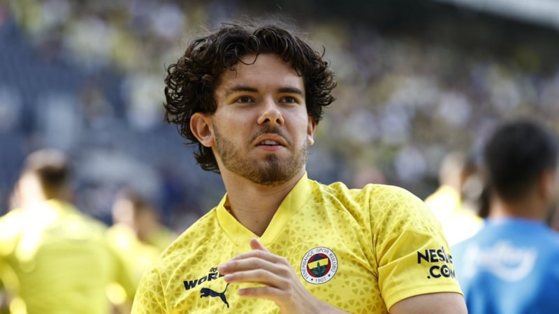 Ferdi Kadıoğlu tribünlerden tam not aldı