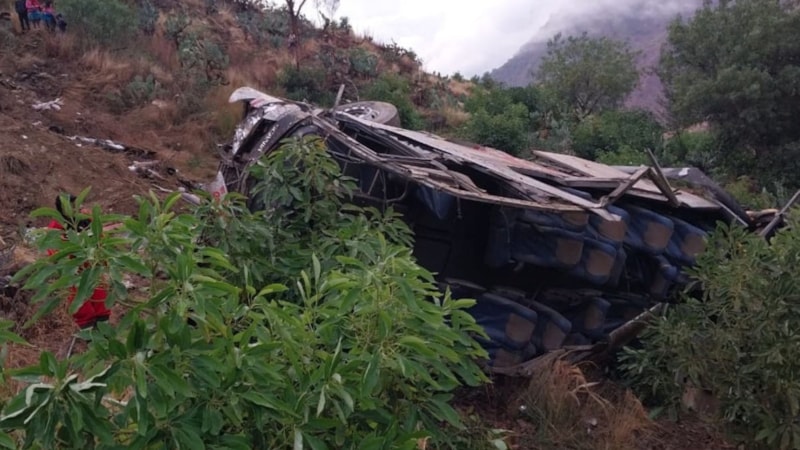 Peru'da otobüs uçuruma yuvarlandı: 24 ölü, 21 yaralı