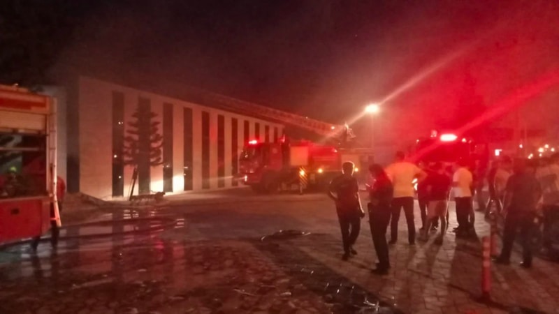 Mersin'de düğün salonunda yangın çıktı