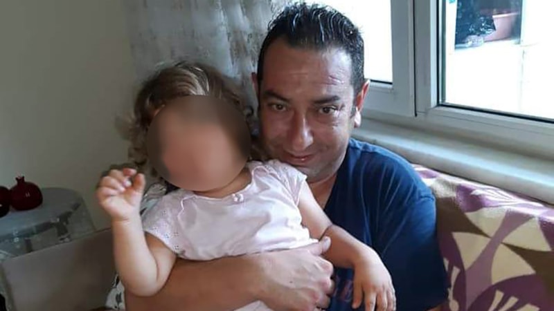 Adana'da daireden kötü koku yayıldı! Gerçeğin altından dram çıktı