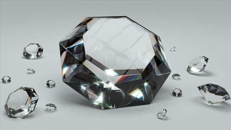 Rusya'nın en büyük elmas üreticisi üretimini askıya aldı