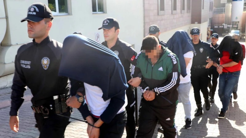 Kayseri'de uyuşturucu operasyonu! 9 kişi gözaltına alındı...