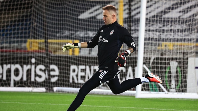 Mert Günok, Club Brugge maçına damga vurdu