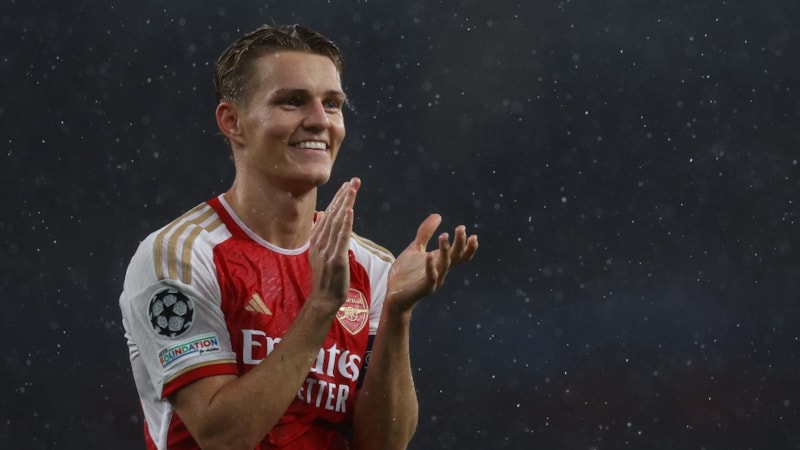 Arsenal, Martin Odegaard'ın sözleşmesini yeniledi