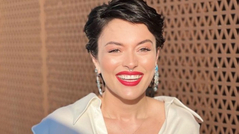 Ezgi Mola'yı görenler dua istiyor