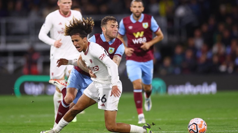 Manchester United, Burnley'i deplasmanda yendi