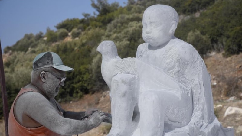 CHP'li Kuşadası Belediyesi düzenledi: Cumhuriyetin 100. yılına özel heykel sempozyumu