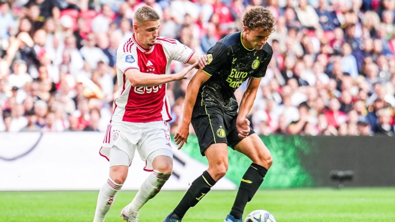 Ajax - Feyenoord maçı çıkan olaylar nedeniyle tatil edildi