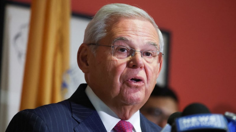 ABD'de Bob Menendez'e istifa baskısı artıyor