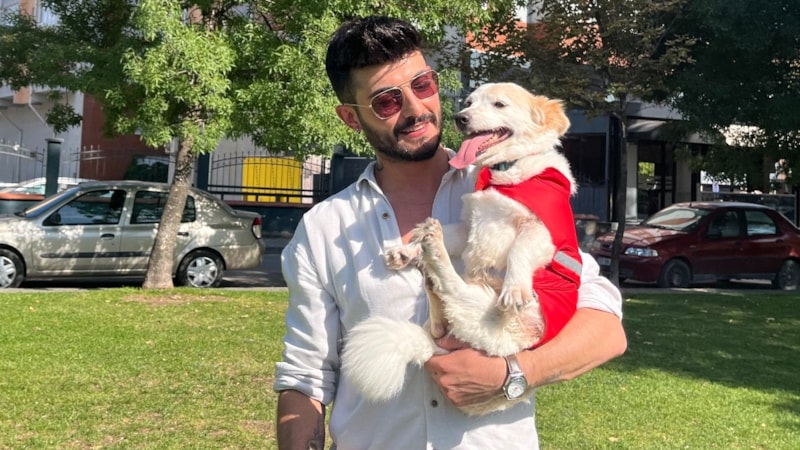 Eskişehir'de sahiplendiği köpeği felç kalınca Müslüman oldu: Seccademin gülü