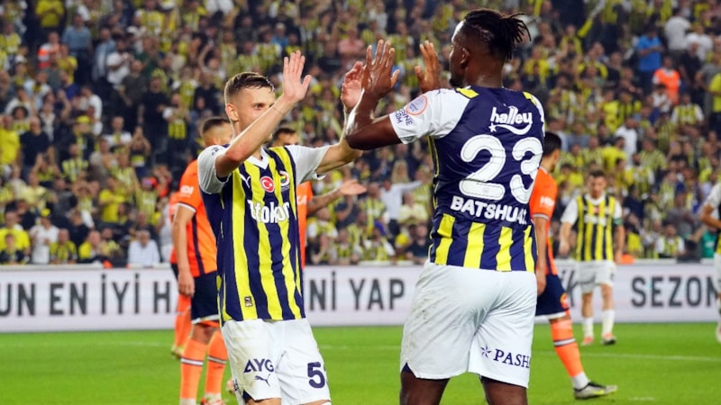 Fenerbahçe, Başakşehir karşısında en farklı galibiyetini aldı