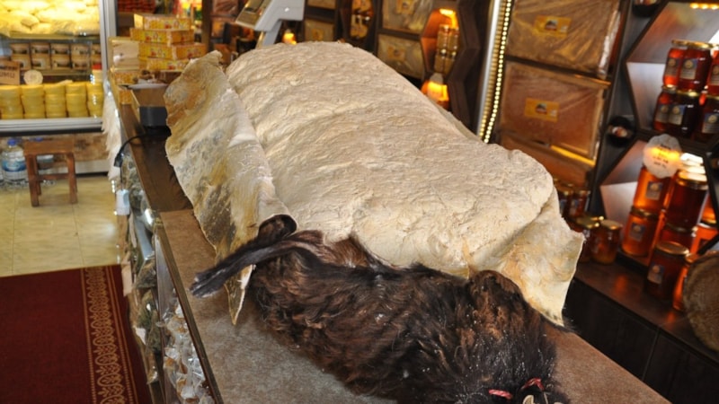 Kars’ta tuluk peyniri fiyatta kaşar peyniri ile yarışıyor